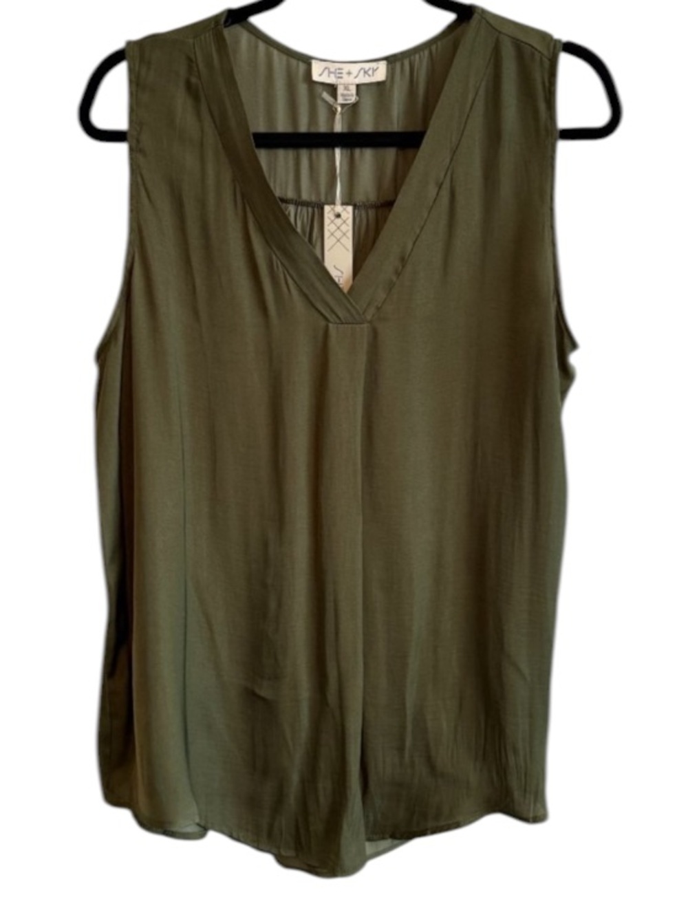 NWT! She + Sky Olivia Sleeveless Blouse